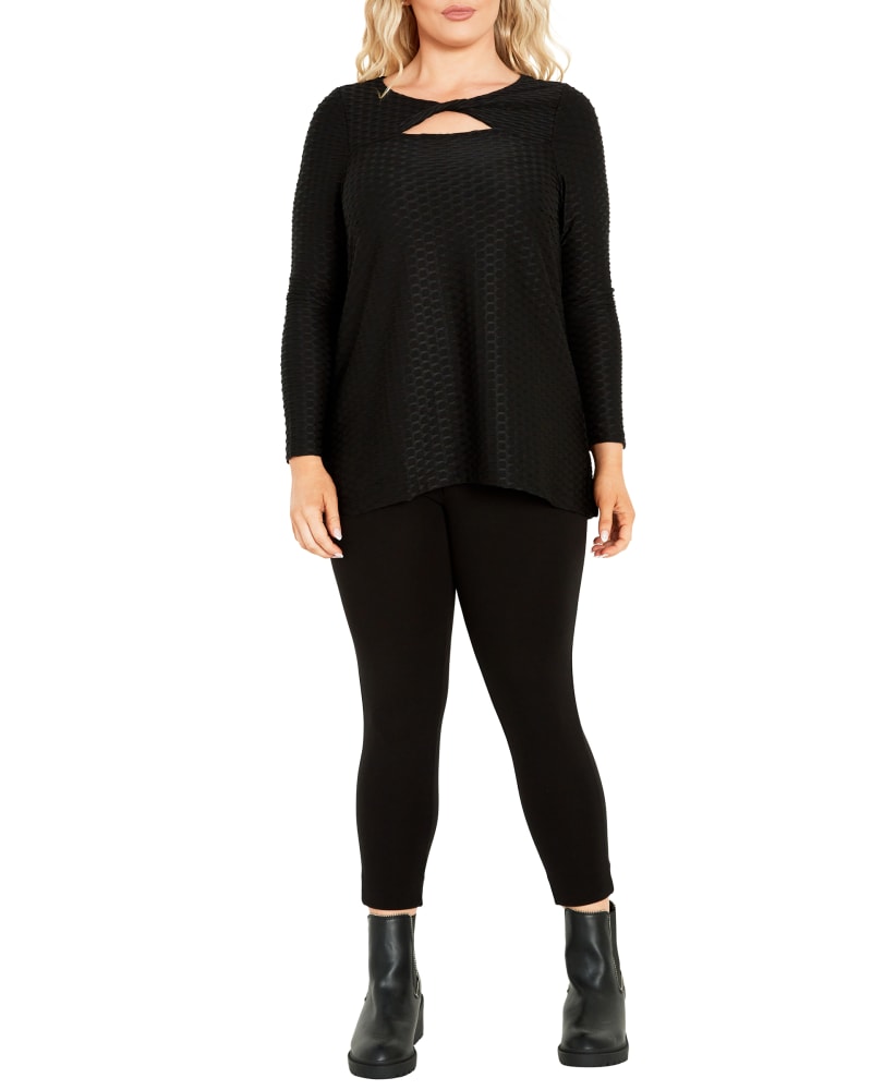 Front of a model wearing a size 20 TUNIC TIA TWIST in Black by avenue. | dia_product_style_image_id:322989